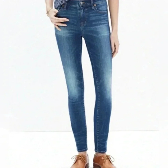 Madewell Denim - Madewell High Riser Skinny Sz 28 Sm faded spot L Back Pocket Measurements in pic